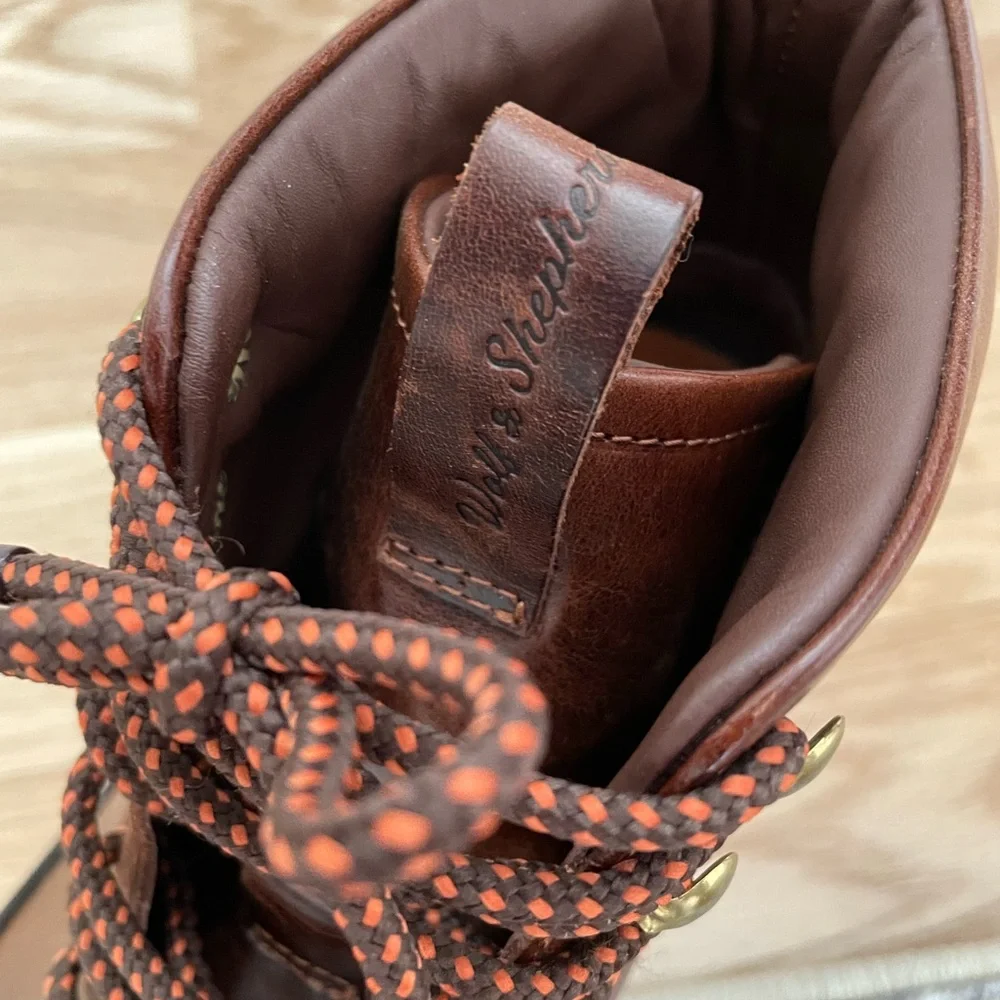Wolf & Shepherd Hiker boots in Maple, great condition, like new. Size 10